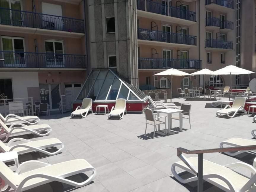 Appartement Prive Dans Residence Balneo Aladin Cauterets Buitenkant foto